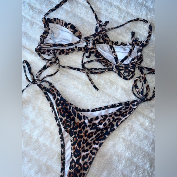 Leopard Bikini - Picture 2 of 3
